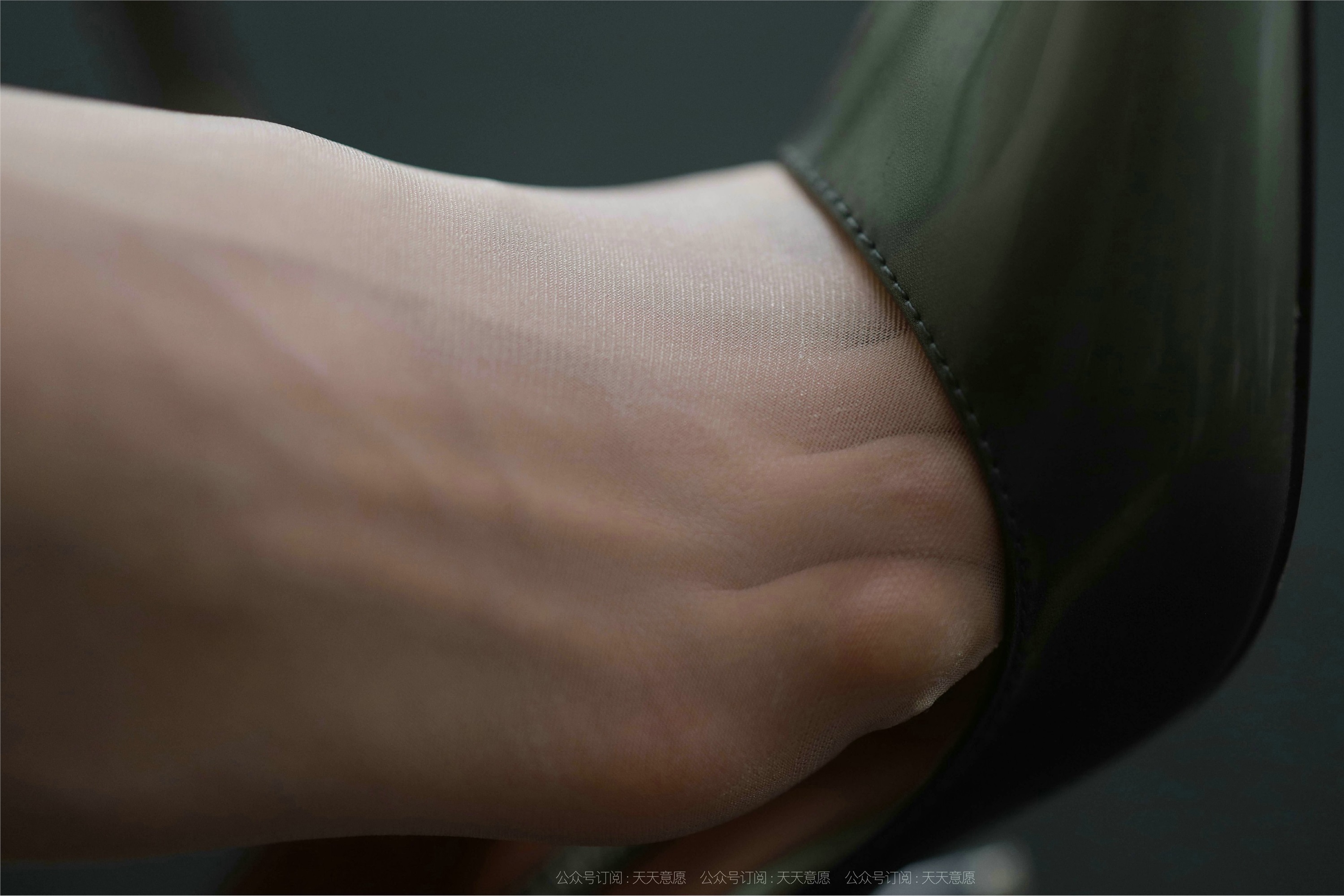 IESS异思趣向  2021.08.20 丝享家895：小六《灰色短裙很迷人》